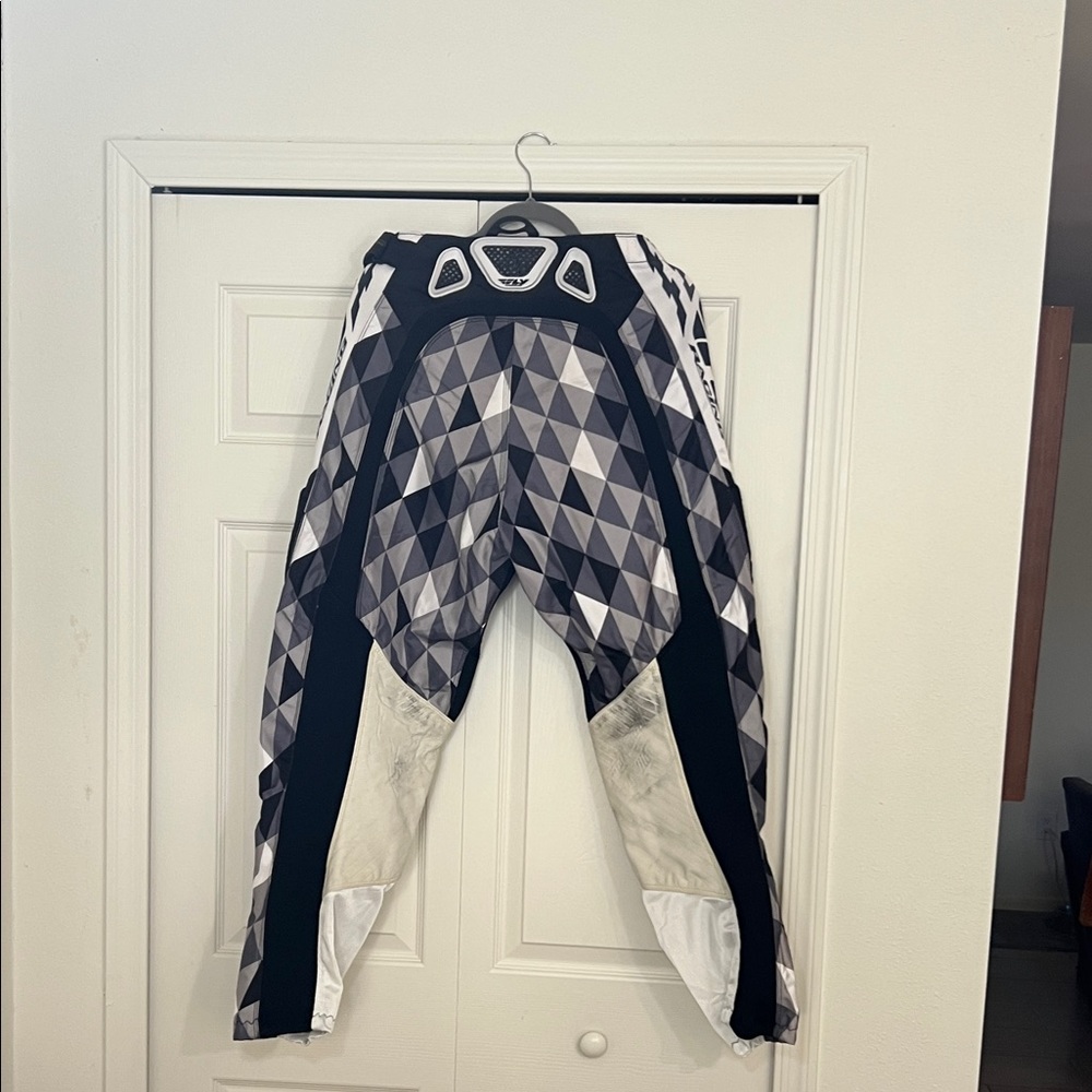 Fox Men's Triangular Patterned Black And White Pa… - image 6